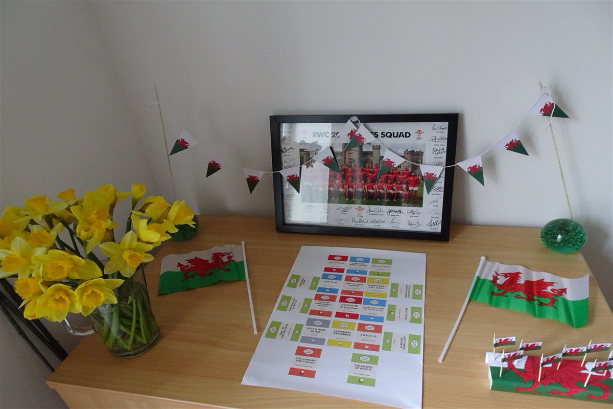 #cardiff : Corner of the office all decked out for #StDavidsDay   Raffle in aid of <a href="/GWAAC/">Great Western Air Ambulance Charity</a> to follow later!