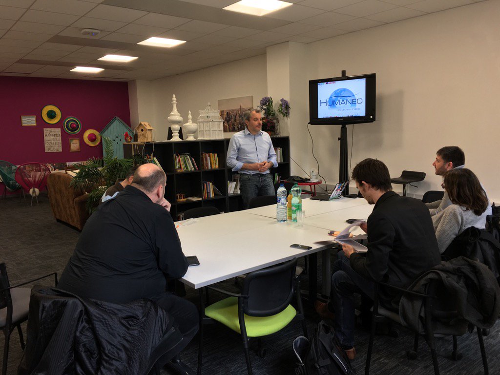 emmaroux's tweet photo. Suite de la #learningExp @lillefrance avec @Humaneo_adeo. Belle rencontre en vue ! https://t.co/MsjwKrYgRG