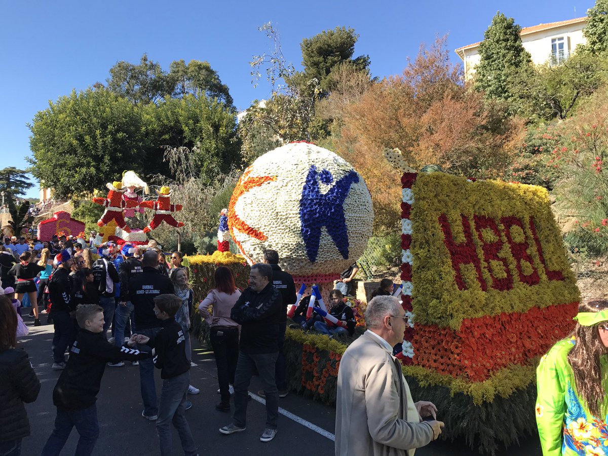 GilleGuillaume's tweet photo. 1 mois après 🏆🇫🇷@Hand2017 @FRAHandball représentés par le Handball Bormes le Lavandou au 79eme corso fleuri de @bormestourisme Félicitations https://t.co/at6hAj881h