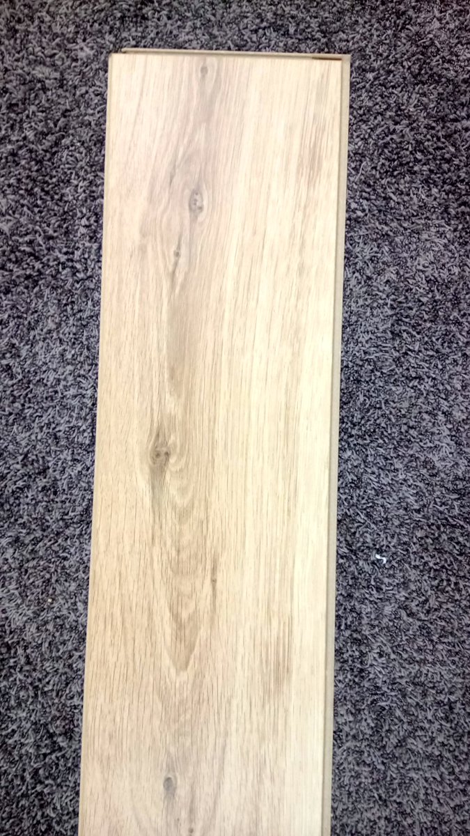Quality hard wearing laminate flooring is a 7mm V groove in Oak and in grey, reduced to £10.99 m2 #laminate #leigh #wigan Call 01942 720637