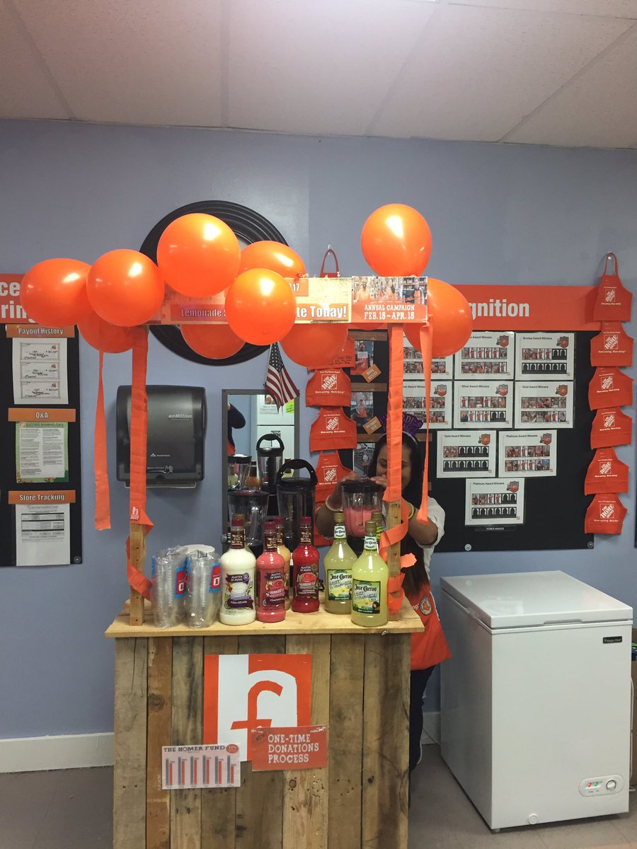 bigskyHDteam's tweet photo. How fun is this? 🤗 Great job #1301 driving Homer Fund awareness with your team! #HomerFund2017 #givingback ⭐️@stjohn_c https://t.co/HL2jufKK9n