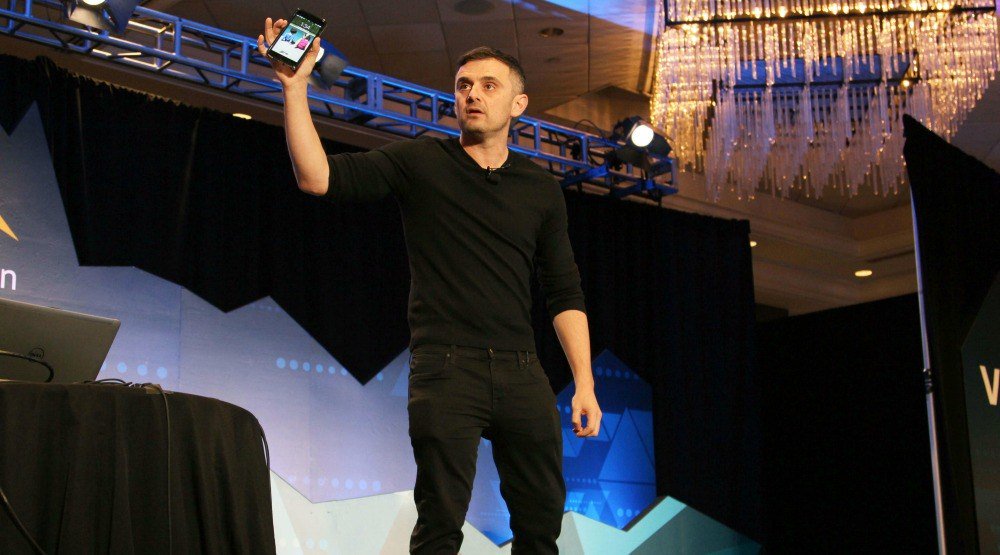 DailyHiveVan's tweet photo. Win 2 tickets to see @garyvee at @RealTalk_Summit on March 18 via @VancityBuzz https://t.co/j6OHCyt4IP RT to enter! https://t.co/j9fCNoxskK