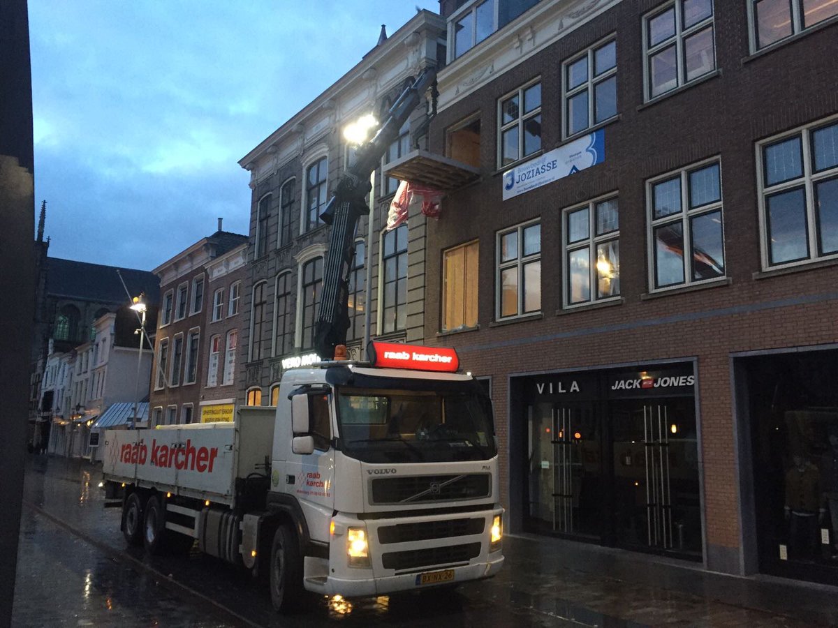 RKB_Middelburg's tweet photo. Vanmorgen weer veel tijd bespaard  voor onze klant. Informeer ook naar onze logistieke mogelijkheden. #leanworks #meedenken https://t.co/N2xRgmUAWP