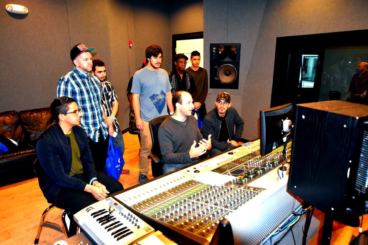 doremixmedia's tweet photo. IMSTA FESTA at SAE Institute Miami #imstafestamiami #SAE #mixing #Studiolife https://t.co/XtTue4khdg