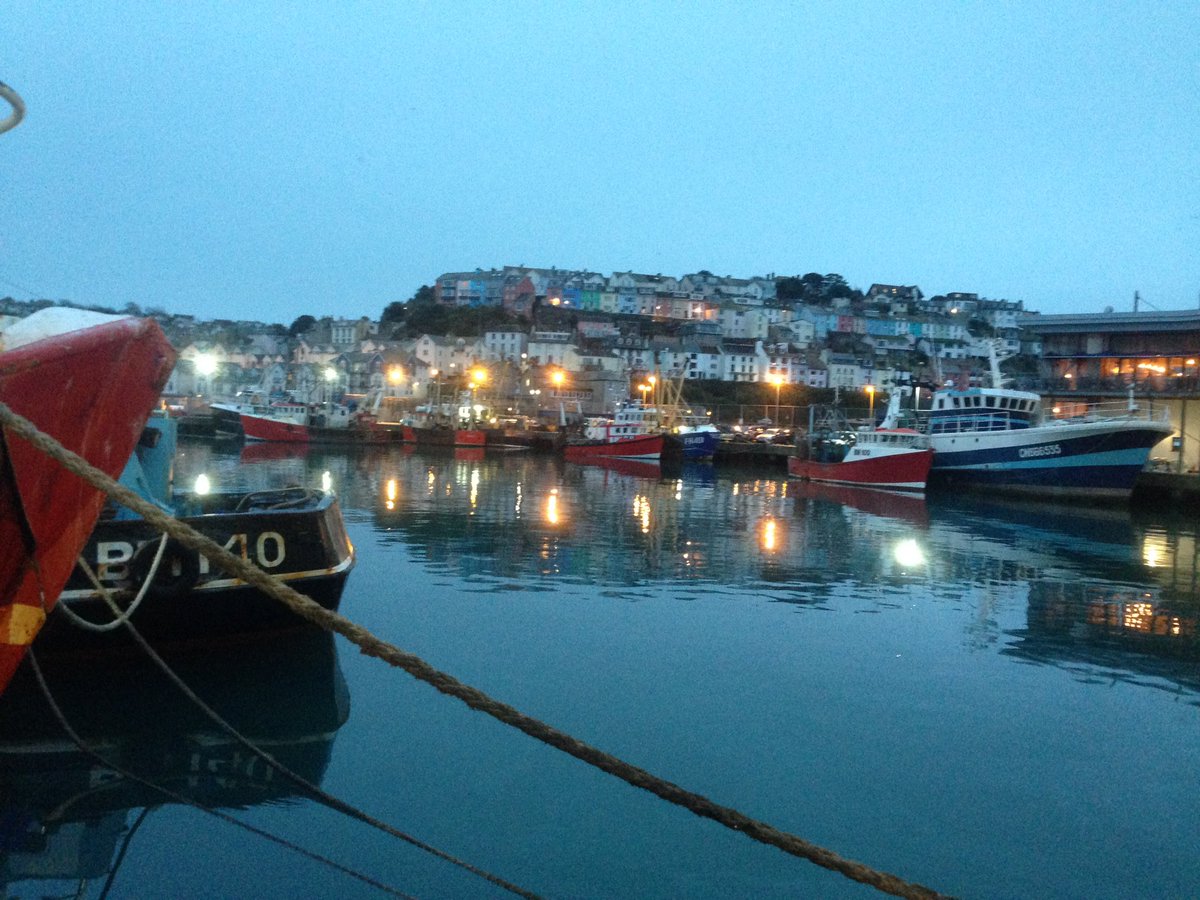 majororam's tweet photo. @ChefsAcademy @bazilyo Another cracking tour with Barry at the Fish Market.#properDevon https://t.co/R5qUUfBg28