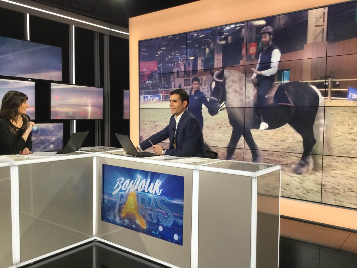 FranckDuret's tweet photo. @ThomasPernette en #johnwayne #averelldalton ? Au @SalonAgri pour @BFMParis #prisederisque @aureliblonde @MaximeCogny https://t.co/i83aACeOHq