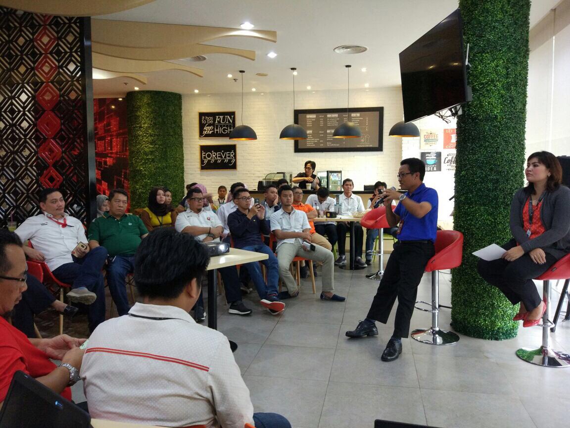 nikenstraw's tweet photo. Fitza (Forum Kita Zemua)

#DWSFunky #KipasFunkyDWS #LivingTheTelkomWay
#LivingTheTelkomWayDWS #cultureagentonboarding2017 #TheTelkomWay https://t.co/YYNWJdxykU