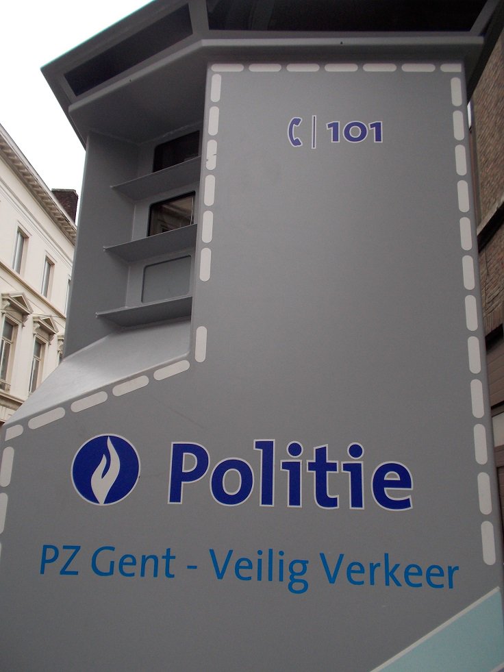 Lidar tot 8 maart op uitkijk in de Hoogstraat #Gent. Ook daar is het zone 30, dus graag traag! #altijdnabij