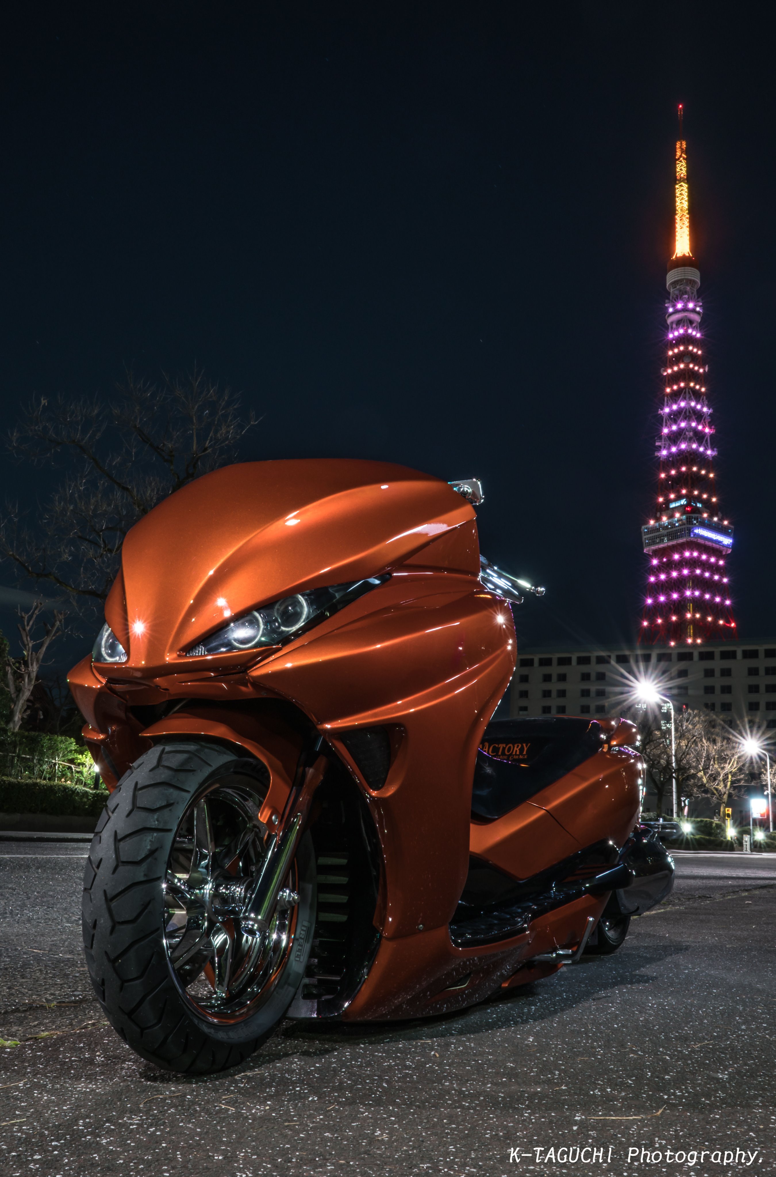 マッスル日和 東京タワーバレンタイン限定ライトアップの縦構図バージョンです すべてa７ｒ で撮影 東京タワー バイク写真部 バイクのある風景 T Co 9mvlziqwfl Twitter