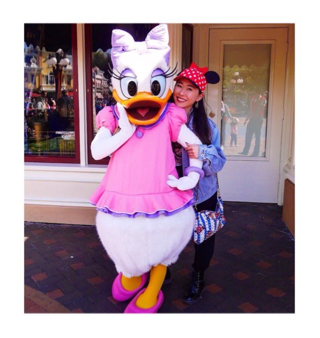 8824N's tweet photo. 👙🍇🎀💜💅🏼💕💖

#love #daisy #anahime 
#california #californiadisney 
#デイジーテンションマックス
#グリーティング途中にダンス披露
#ナイスパッションでした https://t.co/aG5ZnzyxH1