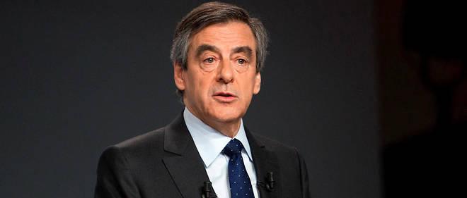 LePoint's tweet photo. EN DIRECT. "On ne sait pas où il est. Impossible de prendre une décision. La campagne est complètement à l'arrêt" https://t.co/H1fA6W27ra https://t.co/KOWOGhkFFO