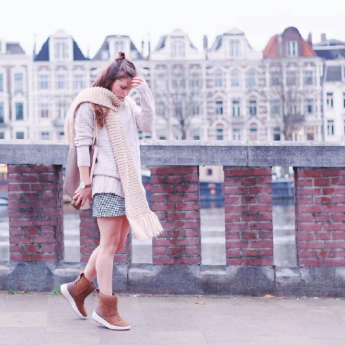 We kunnen niet wachten om zoals @suzannebrummel buiten te lopen. Wij houden je warm, lente of herfst! Shop nu op grannysfinest.com/sale.html