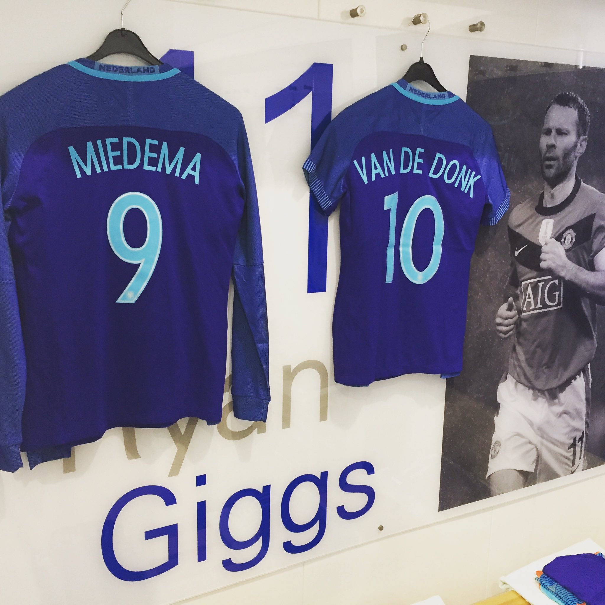 vivianne miedema jersey