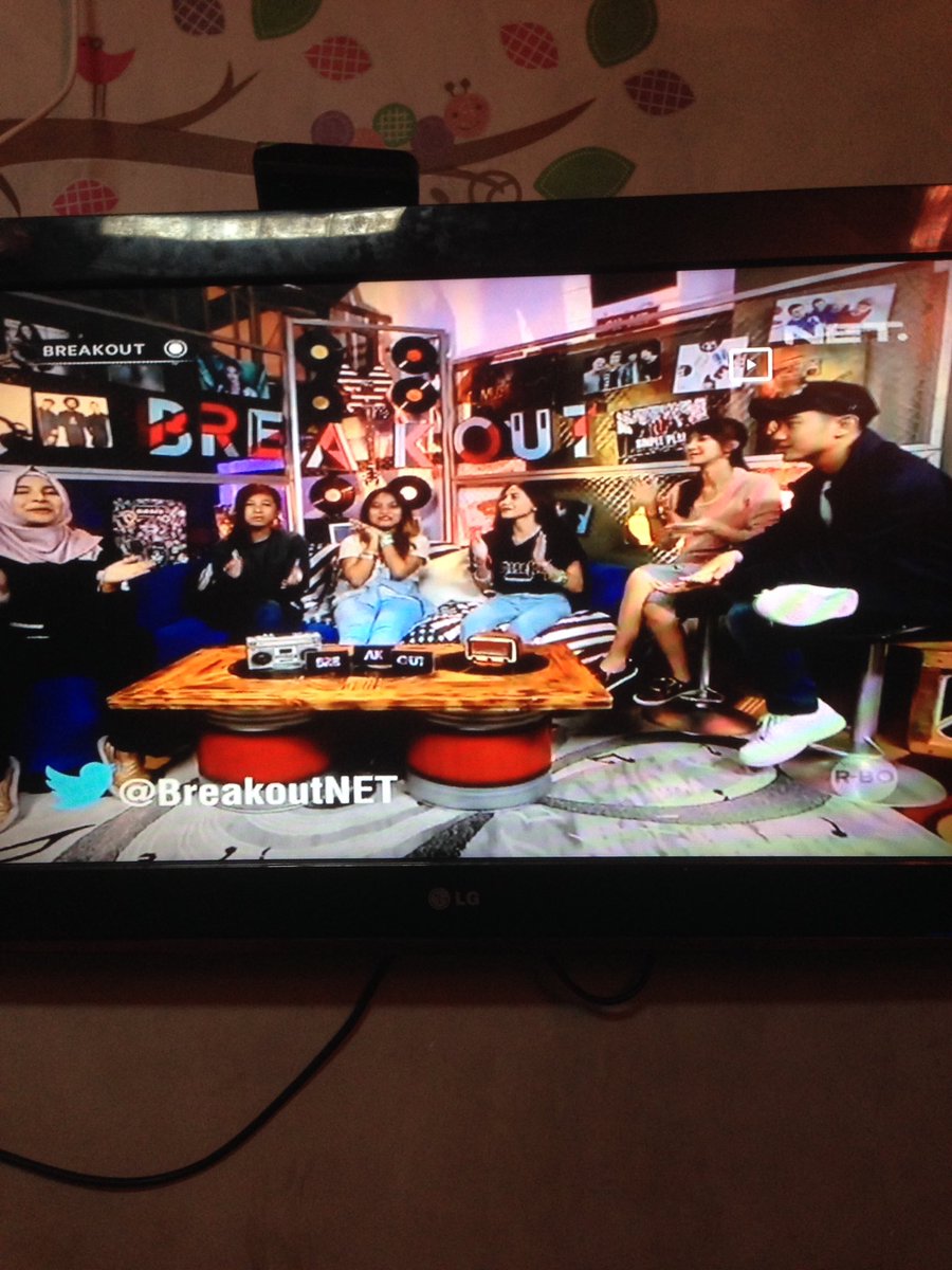 AntiAndana's tweet photo. #BreakoutNETBieber https://t.co/mEZ8QYRUMc