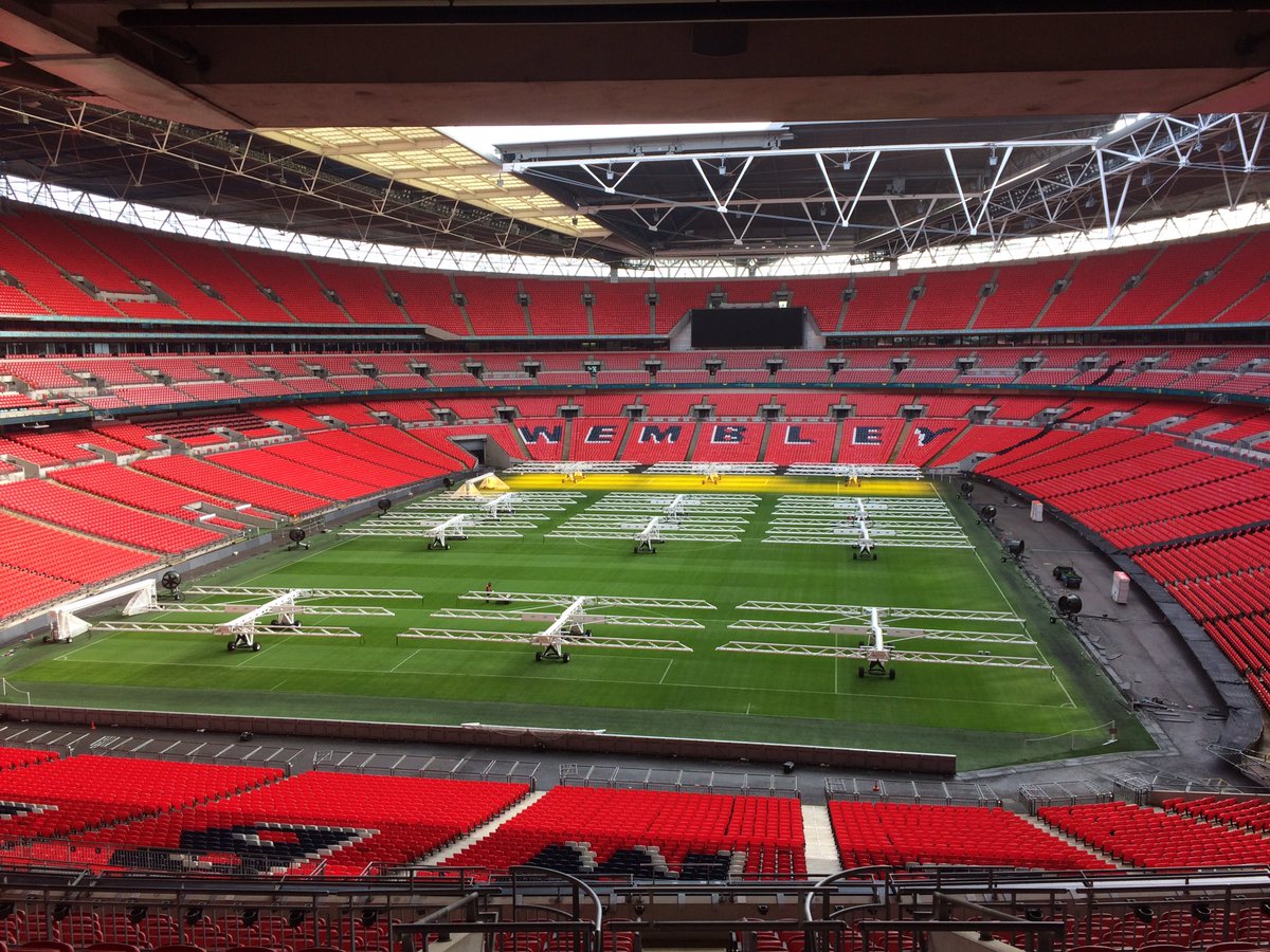 Simonprice81's tweet photo. Fantastic venue @wembleystadium for #SportsLawComp. @RyanAdamsLawyer @ShulmansLLP https://t.co/hE1MvLsyz4