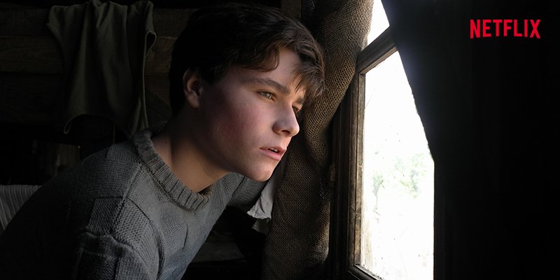 Netflix Japan ネットフリックス 1941年 フランス の街で1人のドイツ将校が暗殺された ヒトラーはその報復として 収容所のフランス人150名の銃殺を要求 その中には17歳の少年がいた ブリキの太鼓 のフォルカー シュレンドルフ監督による13年ぶり