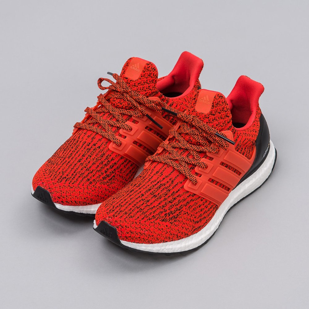 ULTRA BOOST 1.0 VS 3.0 REIGNING CHAMP X ADIDAS