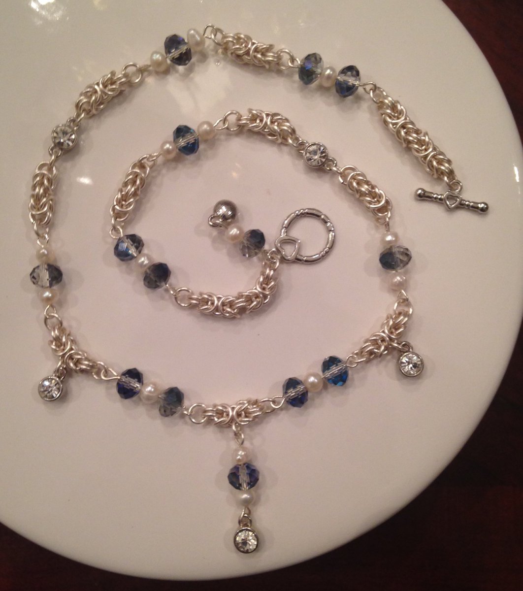 Charmed1Jewelry's tweet photo. Chainmaille #bridal #jewelry set
 https://t.co/TM1mr7FupE
#epiconetsy #craftshout #wedding #weddingWednesday #weddingideas #handmade #etsy https://t.co/5PUPv9GT87