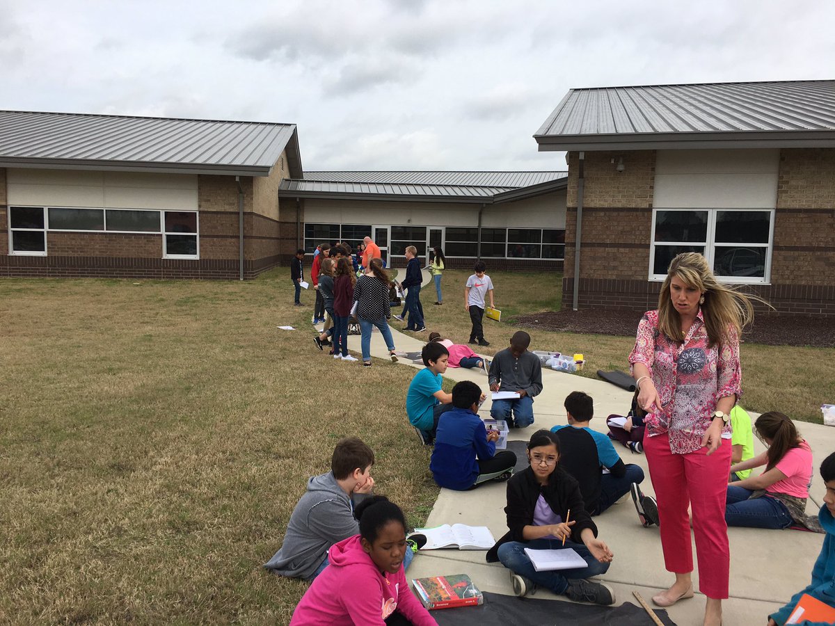 NJMiddleJaguars's tweet photo. Loved the volcanic ash project in Science today! Great job Ms. Pitts and Mr. McConahay! #NJMS #JOCO #ScienceIsFun https://t.co/BdFSz53aNr