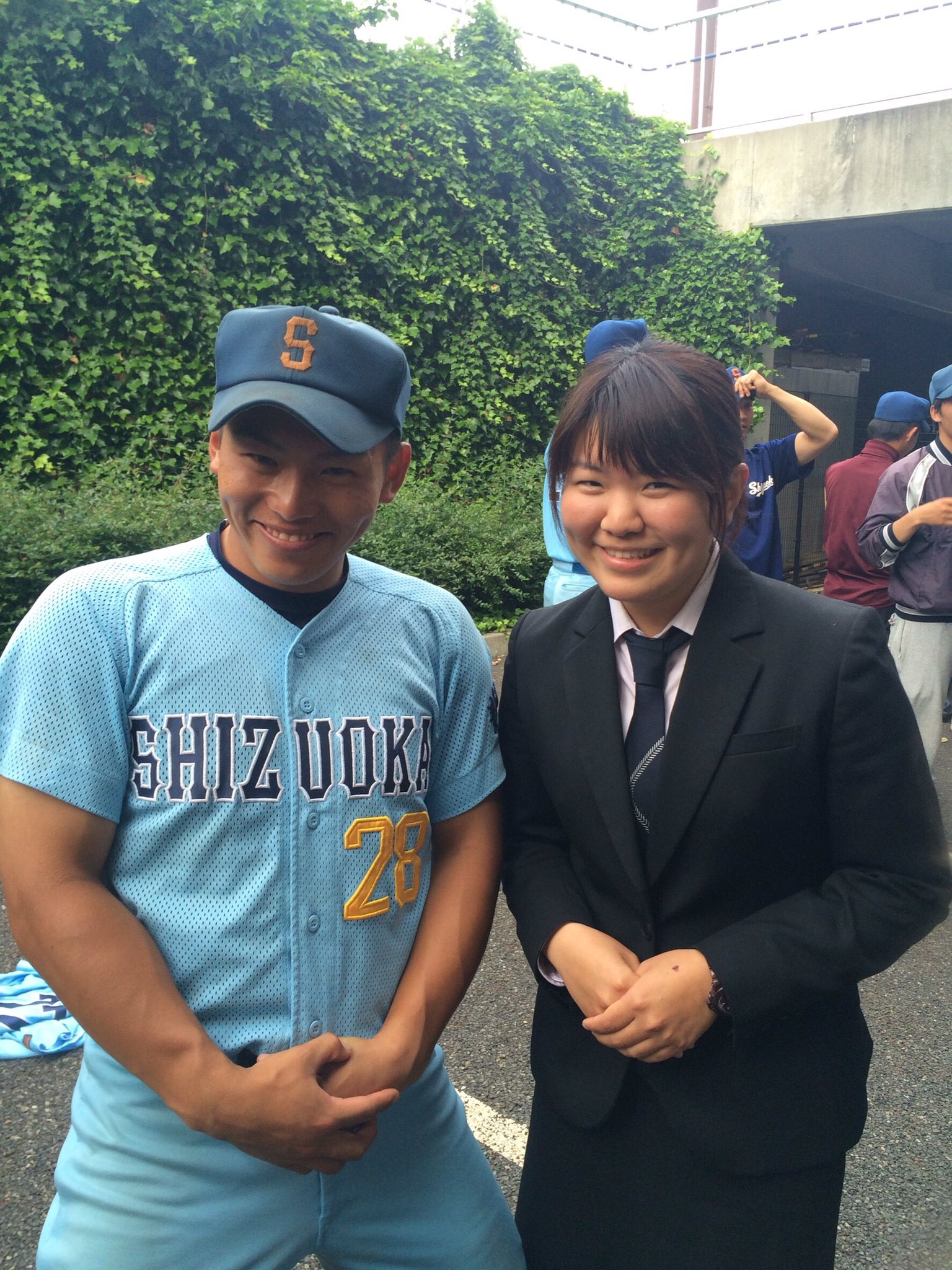 静岡大学硬式野球部 マネージャー紹介 松井春菜 2年 教育英語 持ち前の明るさとノリの良さはマネージャー1と言っても過言ではありません 日米大学野球では英語のアナウンスを難なくこなすほどの知的な一面もあり さすが静大のマネージャーと感じます 静岡大学硬式野球部 マネージャー紹介 松井春菜 2年 教育英語 持ち前の明るさとノリの良さはマネージャー1と言っても過言ではありません 日米大学野球では英語のアナウンスを難なくこなすほどの知的な一面もあり さすが静大のマネージャーと感じます