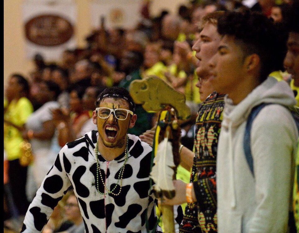 L_Noe12's tweet photo. IT'S GAMEDAY!!!! @VHS_Hoops #RoadToState https://t.co/4H2QapEtUn