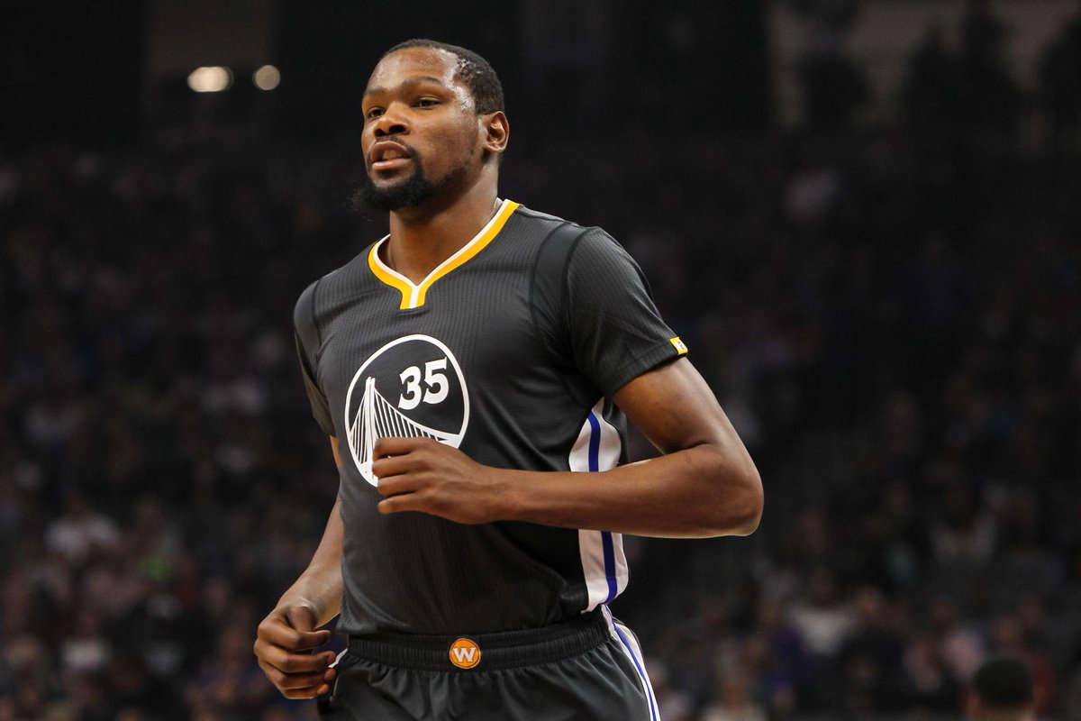 NBAcom's tweet photo. Kevin Durant out indefinitely with MCL sprain, tibial bone bruise &amp; will be re-evaluated in 4 weeks

MORE: https://t.co/WsUPIrhiDc https://t.co/5G4qtcwchA