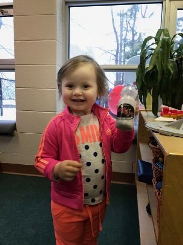 All ready4 <a href="/YMCASM/">YMCA of Simcoe/Muskoka</a> childcare #movingandgrooving w/her shaker full of #changeforchange Have spare change? Donate 2day secure.e2rm.com/registrant/Fun…