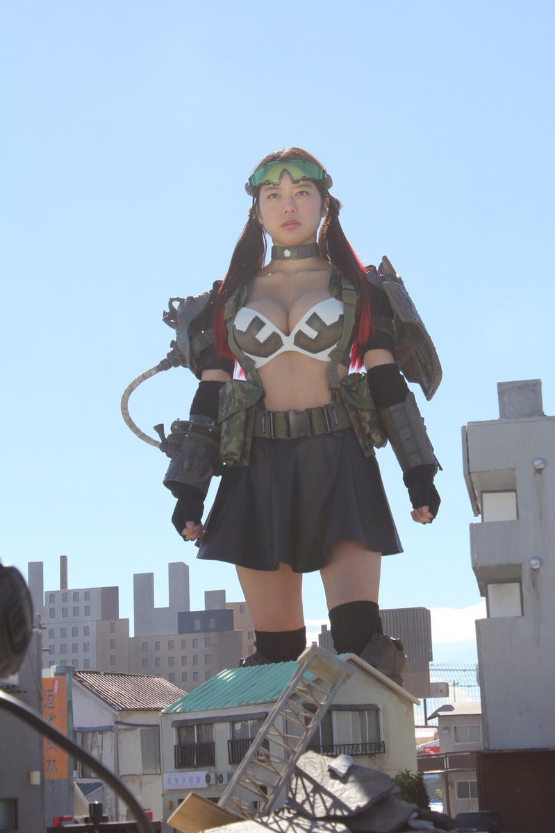 تويتر 田口清隆 على تويتر 女兵器７０１ ジョヘイキ セブンオーワン あらすじ 街を襲う大怪獣テツドンを迎え撃つ陸自の秘密 女兵器 ７０１ その戦いの最中 怪獣との戦いどころではないある事件が起きる 全国自主怪獣映画選手権で集った大学生の力をおかり