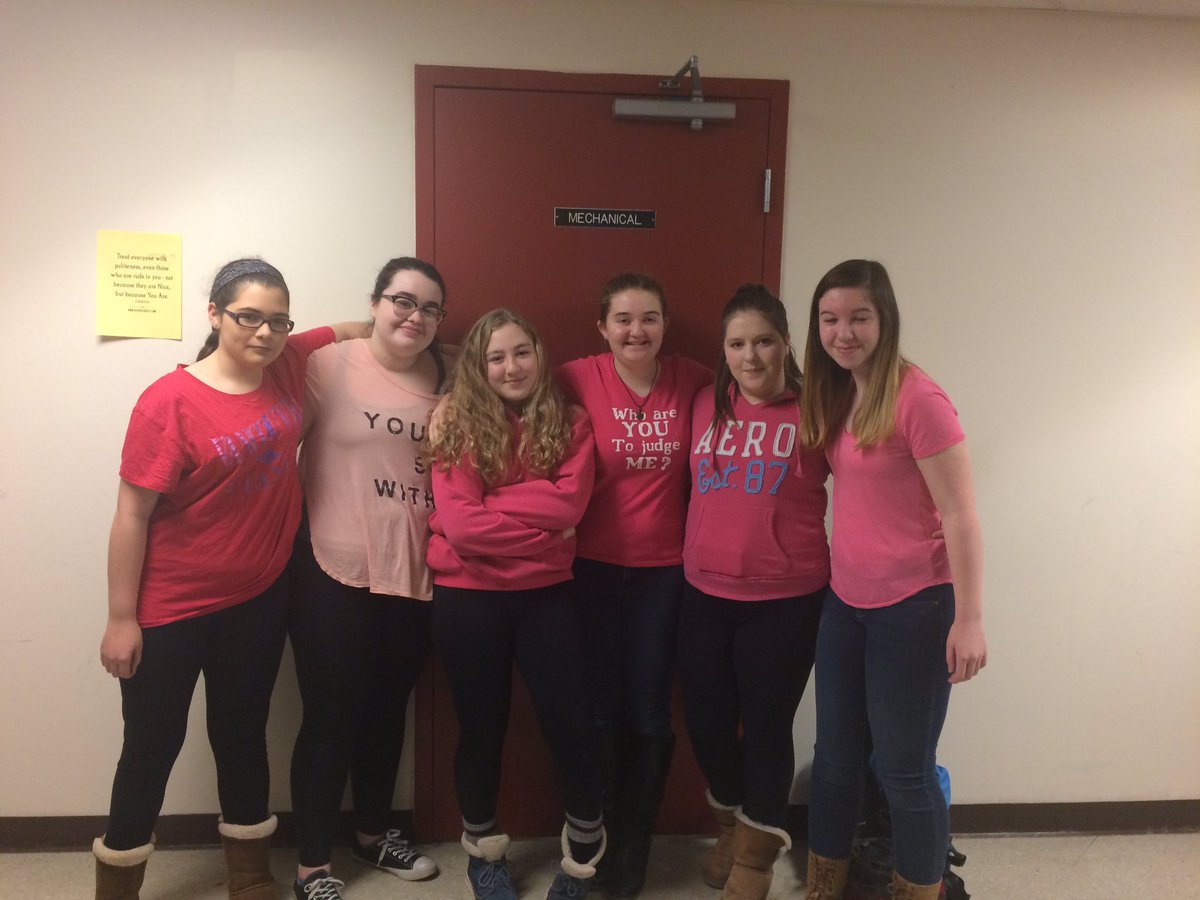 carissacodner's tweet photo. Pink day 💖#hthnice https://t.co/ULat1QLl23
