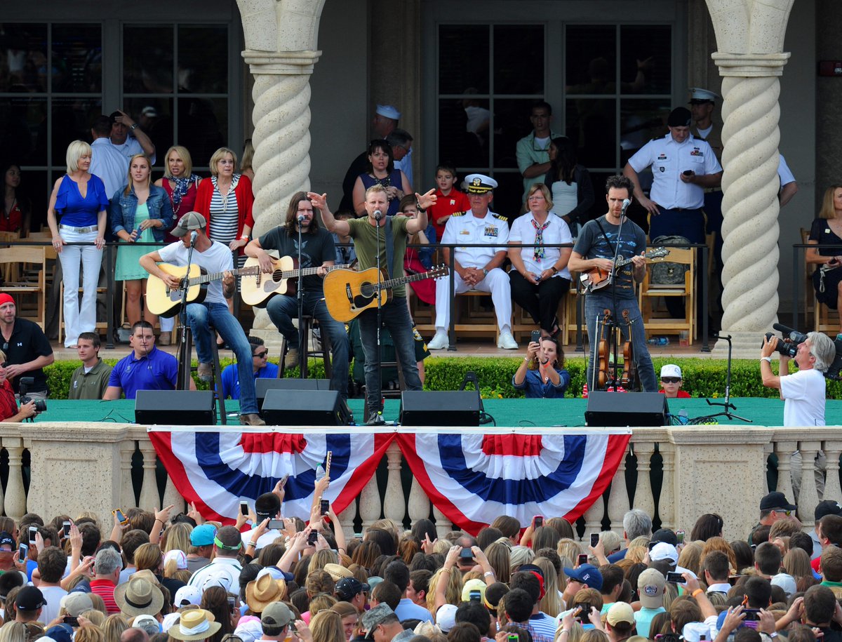 THEPLAYERS's tweet photo. The Military Appreciation Day concert has featured several award-winning artists, with @SamHuntMusic being the next

https://t.co/HN9pNLzv1G https://t.co/cO895SOxcw