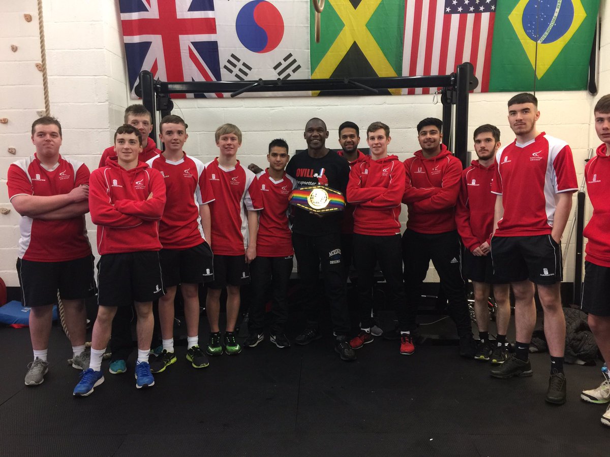RahimAli_Coach's tweet photo. @FlintoffAcademy @domtaylor247 @chrismarps @DerbyColSport Big thank you @OvillThe1 for a brilliant boxing session. Well enjoyed. #TeamAFCA https://t.co/BxrNWuz8OF