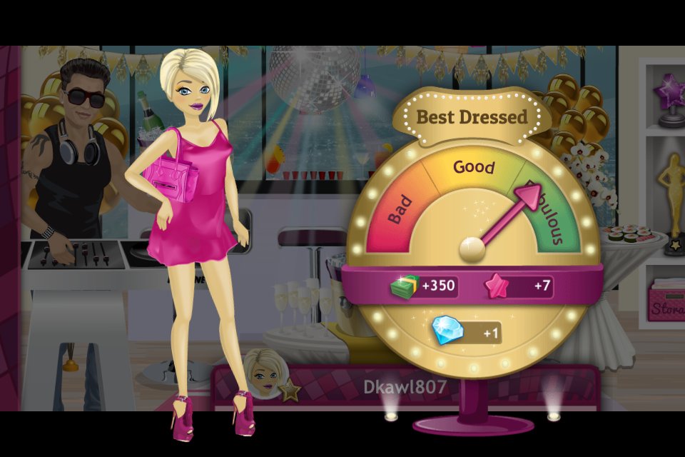 leenjacks014's tweet photo. Oh, wow! It seems I’m the best dressed at the party! #SUPERSTARLIFE https://t.co/E2nuI6Lg2E https://t.co/0zJERVRotu