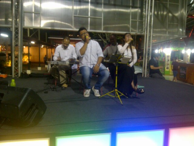 Yesterday evening quartet acoustic performed, at <a href="/eccff/">EastCoastCenter FF</a>'s foodcourt on last day in february feat <a href="/farizhadyann/">Fariz Hadyan</a> :)