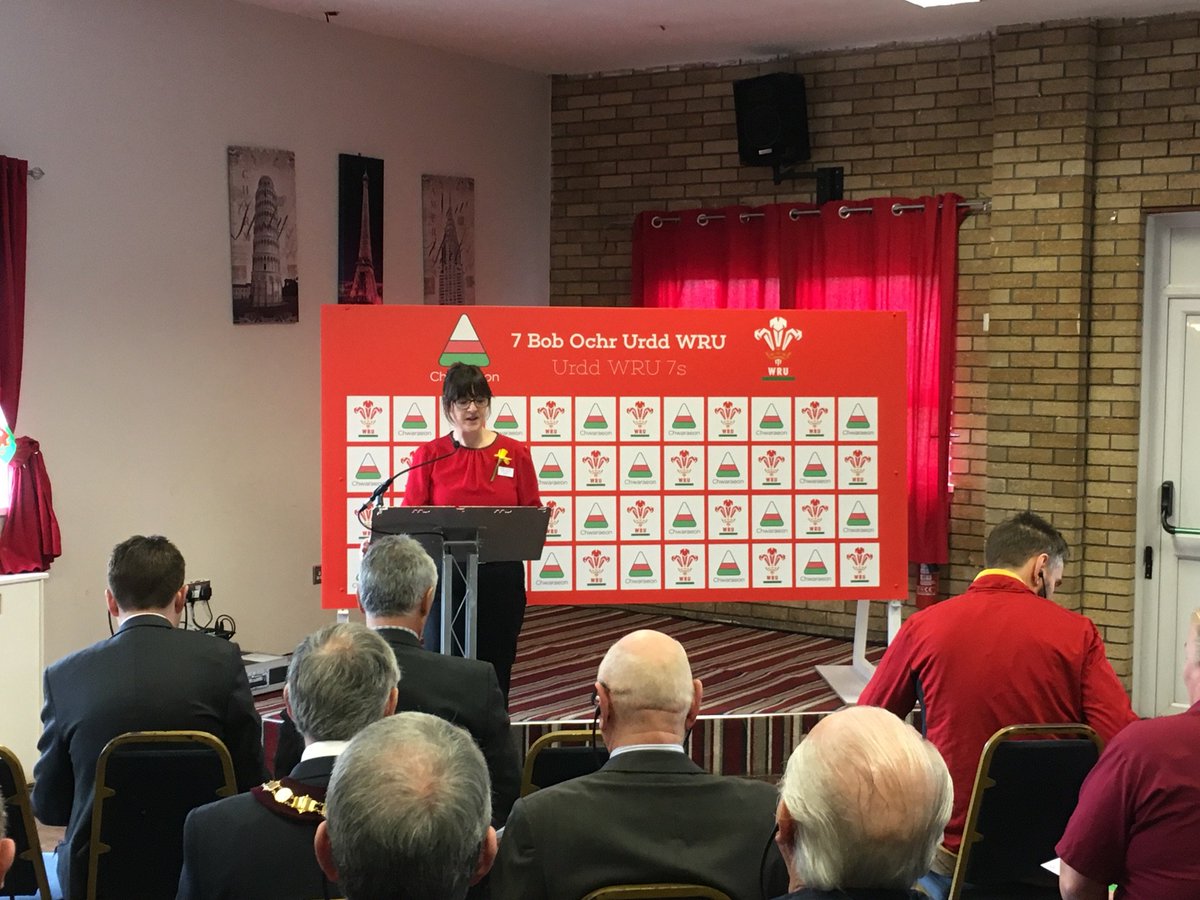 Falch iawn fod yr @urdd a <a href="/wru/">wru</a> yn lawnsio partneriaeth ar gyfer 7 Bob Ochr  #chwaraeonurdd  #urddwru7