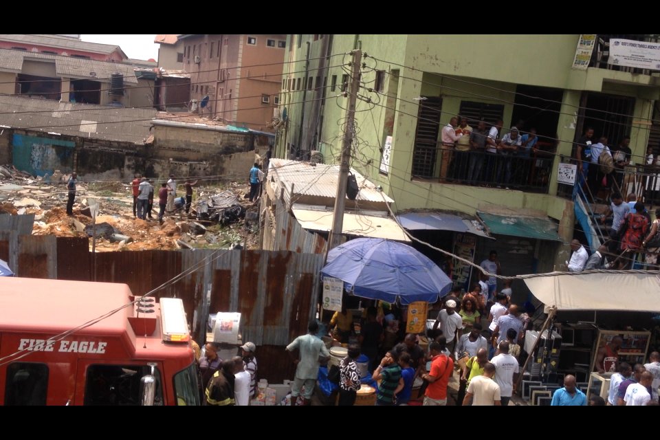 ComputerVB's tweet photo. Computer village get quick fire response from Lagos State Fire Service: https://t.co/d5UIPGqH2v https://t.co/PAM6beTz4c