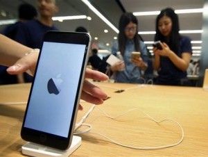 Ya no innova, pero el #iPhone sigue vendiendo »ElCaribe bit.ly/2lno6DF