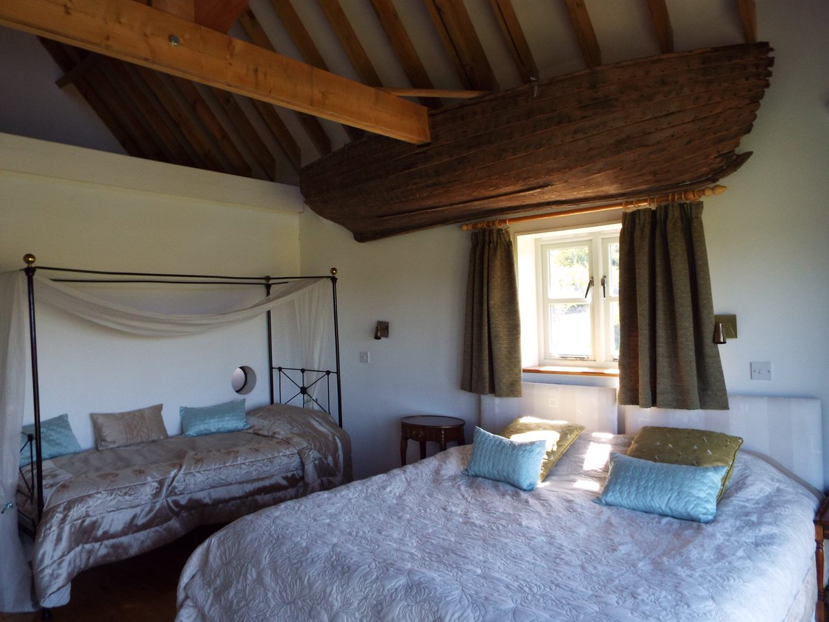 HouseOnBrooks's tweet photo. Our four large bedrooms at House On The Brooks #luxurylife #weddings #MakingMemories #events https://t.co/SEEX6qqer9