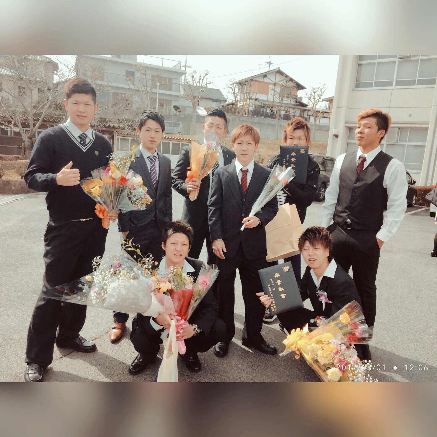 はるき 滋賀県立北大津高等学校 今日北大津高校卒業しました ほんまに全然実感ないけどこれから専門など頑張って行きます 花をくれたまっちゃん はるや かいと たくま あすか ねね ほんまにありがとう みんなほんとうに大好きです はるき 滋賀県立北大津高等学校 今日北大津高校卒業しました ほんまに全然実感ないけどこれから専門など頑張って行きます 花をくれたまっちゃん はるや かいと たくま あすか ねね ほんまにありがとう みんなほんとうに大好きです