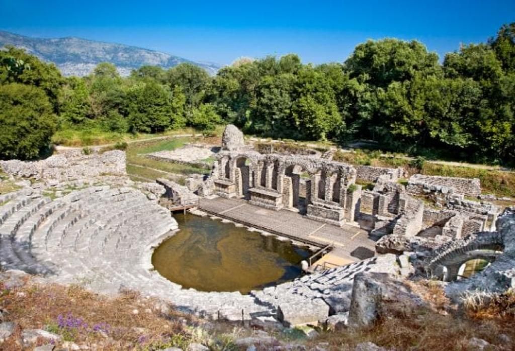 DonegalManor's tweet photo. 'The world's most incredible ancient ruins' (according to you) via @Telegraph https://t.co/SBILdGkErx #travel https://t.co/3ktJfmAS2o