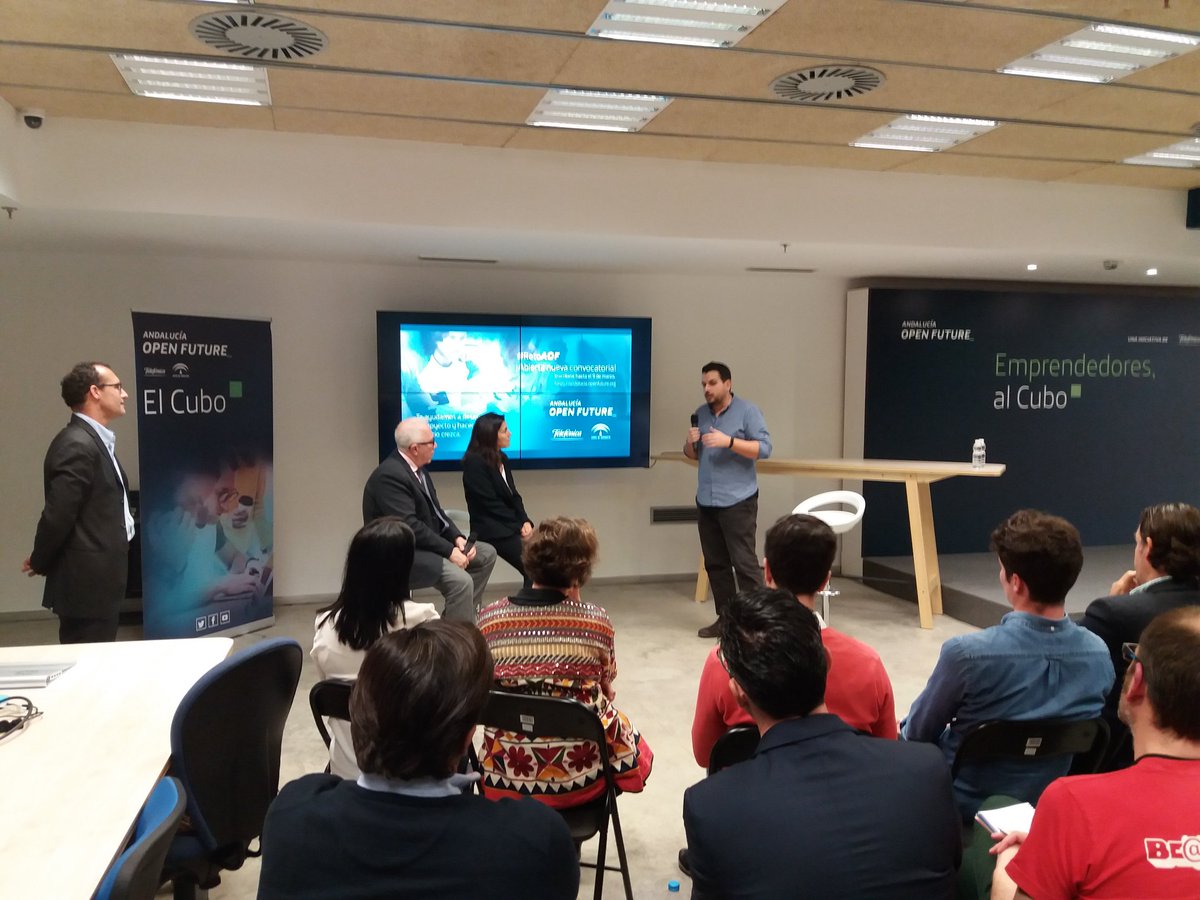 .<a href="/merkinsio/">merkinsio</a>: "Llegamos a #ElCubo con una idea y salimos con un proyecto maduro y formado" #SomosAOF