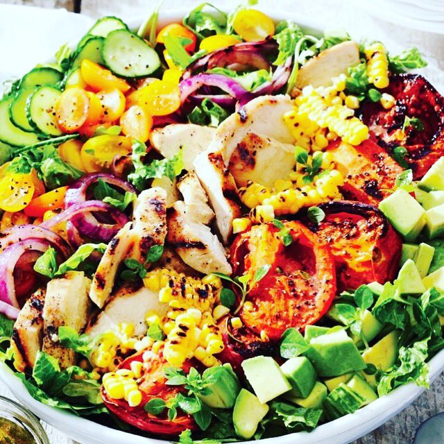 VedgeUK's tweet photo. I love vegetables , I couldn't imagine life without at least one huge serving everyday!! #vedgeuk #cleaneating https://t.co/dXDsheRD00