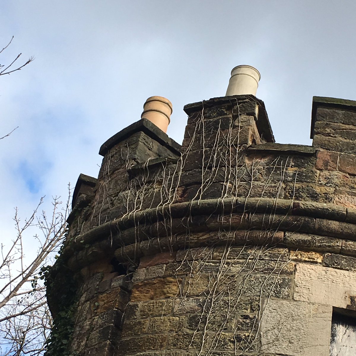 Johngbaxter's tweet photo. The watchtower at East Preston Street Burial Ground, Edinburgh,(formerly Newington Burial Ground). From the days of the resurrectionists. https://t.co/KjCjz71dTr