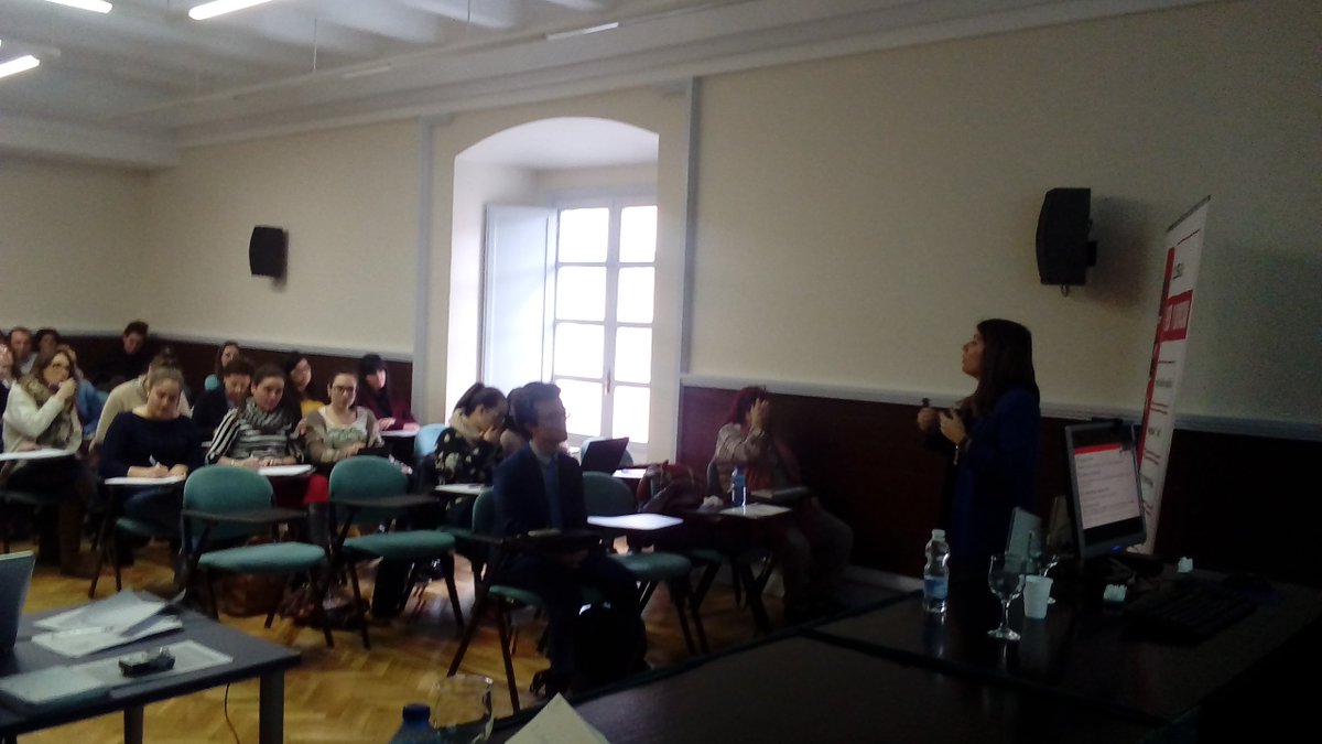 AsuntosSociales's tweet photo. Beatriz Arribas, orientadora laboral,detalla procesos de inclusión laboral de @FUniversia en #Curso sobre #Empleo y #discapacidad en @UVa_es https://t.co/jeUtv64MSd