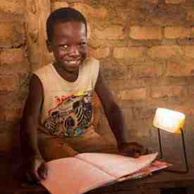 Yingli Solar’ın Güneş Lambası Afrikalı Çocukların Geleceğini Aydınlatıyor
limitsizenerji.com/yingli-solarin…