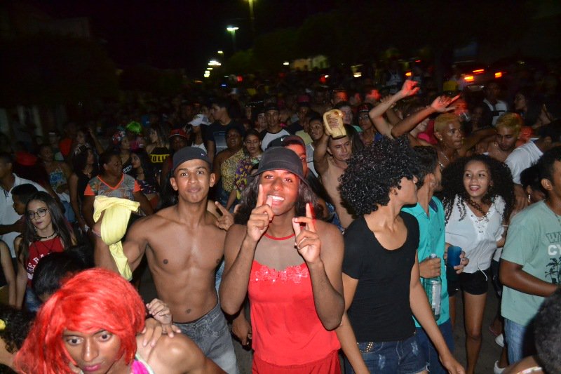 prefeitura_sjpi's tweet photo. Os Fly’s fizeram o esquenta na despedida do Carnaval 2017 de #SJPI
#MeuCarnavaléemSãoJoão #BlocoOsFly’s https://t.co/UWLiTvox4i