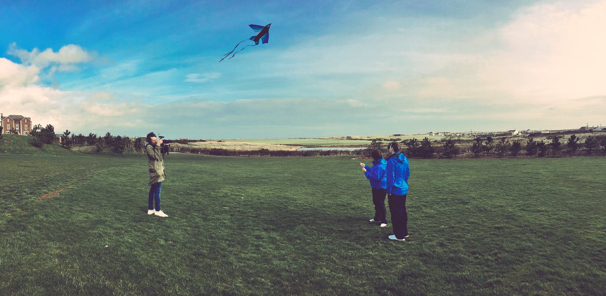 HavenHelen's tweet photo. The perfect weather for a spot of kite flying at Thornwick Bay @haven #Yorkshire #Flamborough #seaside https://t.co/UzgmgQbOjI