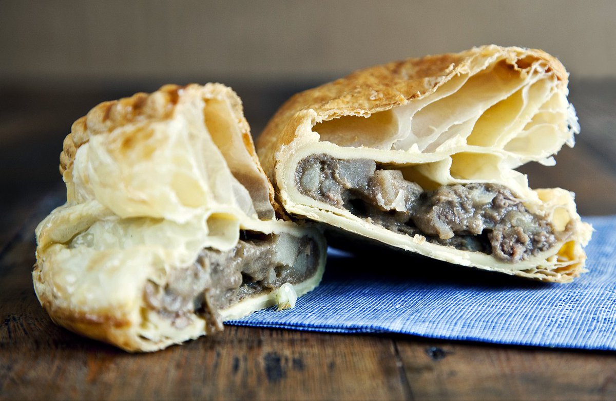lukeevansbakery's tweet photo. Feeling hungry? Your favourite cornish pasties are the perfect way to fill the hole. #CornishPastie #FamilyBakers https://t.co/soVhZP08XI
