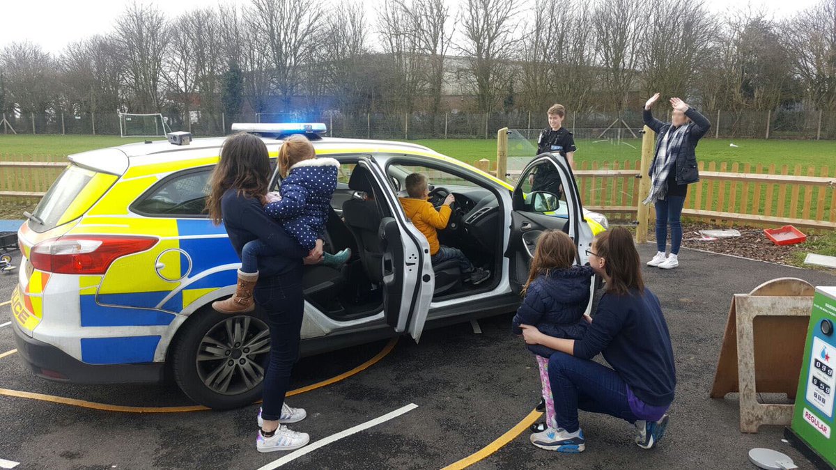 KentSpecials's tweet image. #SCThanet specials out today educating children and parents about #strangerdanger -AW