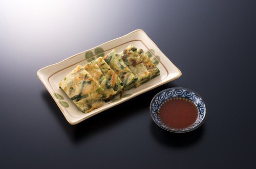 コチュジャンと豆板醤の違いは辛さ？
違いと意味.net/%E7%94%9F%E6%B…
「コチュジャン」と「豆板醤」。名前は誰でも聞いたことのあるであろう調味料ですが、料理をあまりしない人にとってはその差はよくわからないのではないでしょうか。ですがこれは明確に違う調味料です。コチュ…