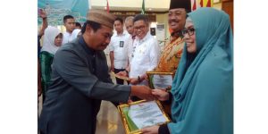 hitamkurus's tweet photo. Andi Jamarro Bilang Walikota Parepare Luar Biasa https://t.co/7NLd1lUlKj #PojokParepare #taufanpawe https://t.co/HPAXQSaxqG